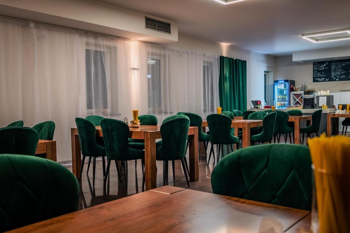 Hotel Swit Krakow Bagian luar foto