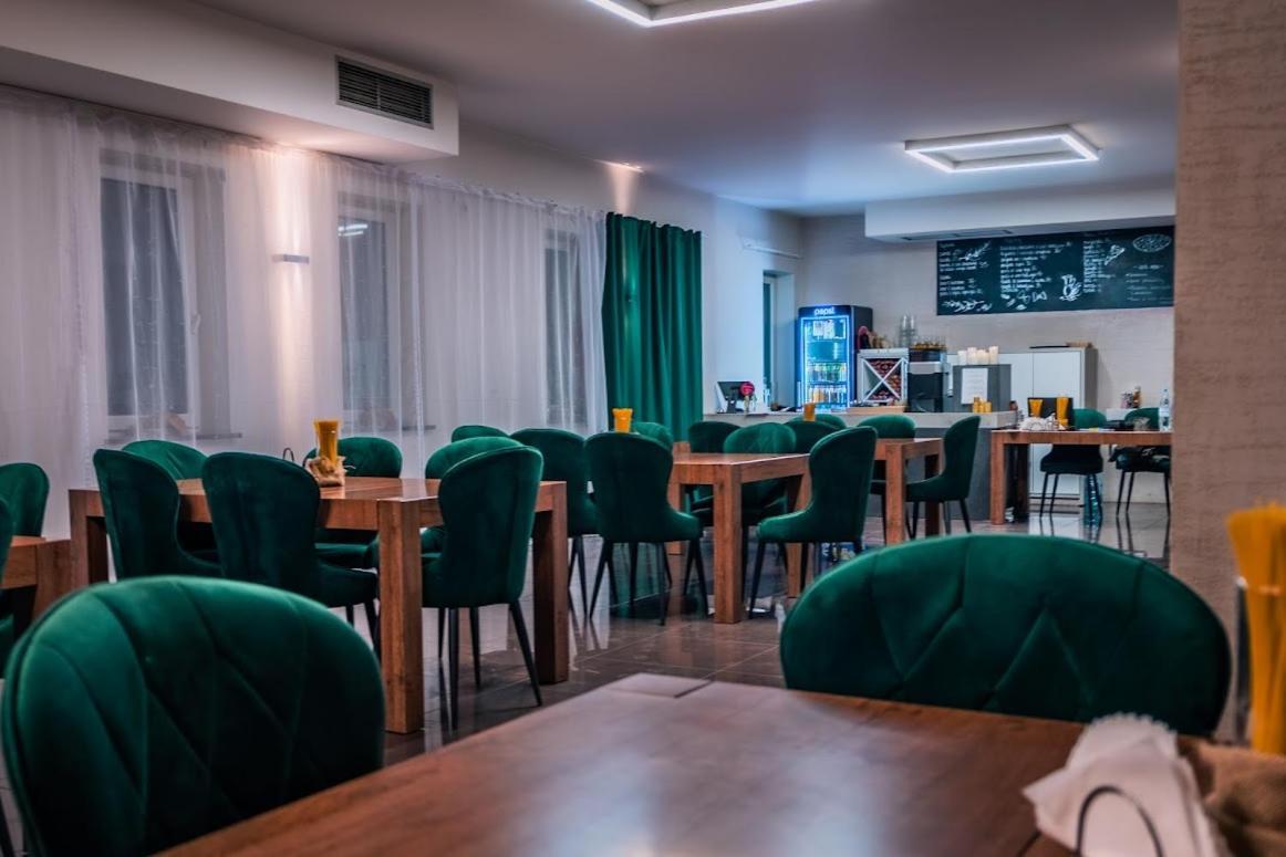 Hotel Swit Krakow Bagian luar foto